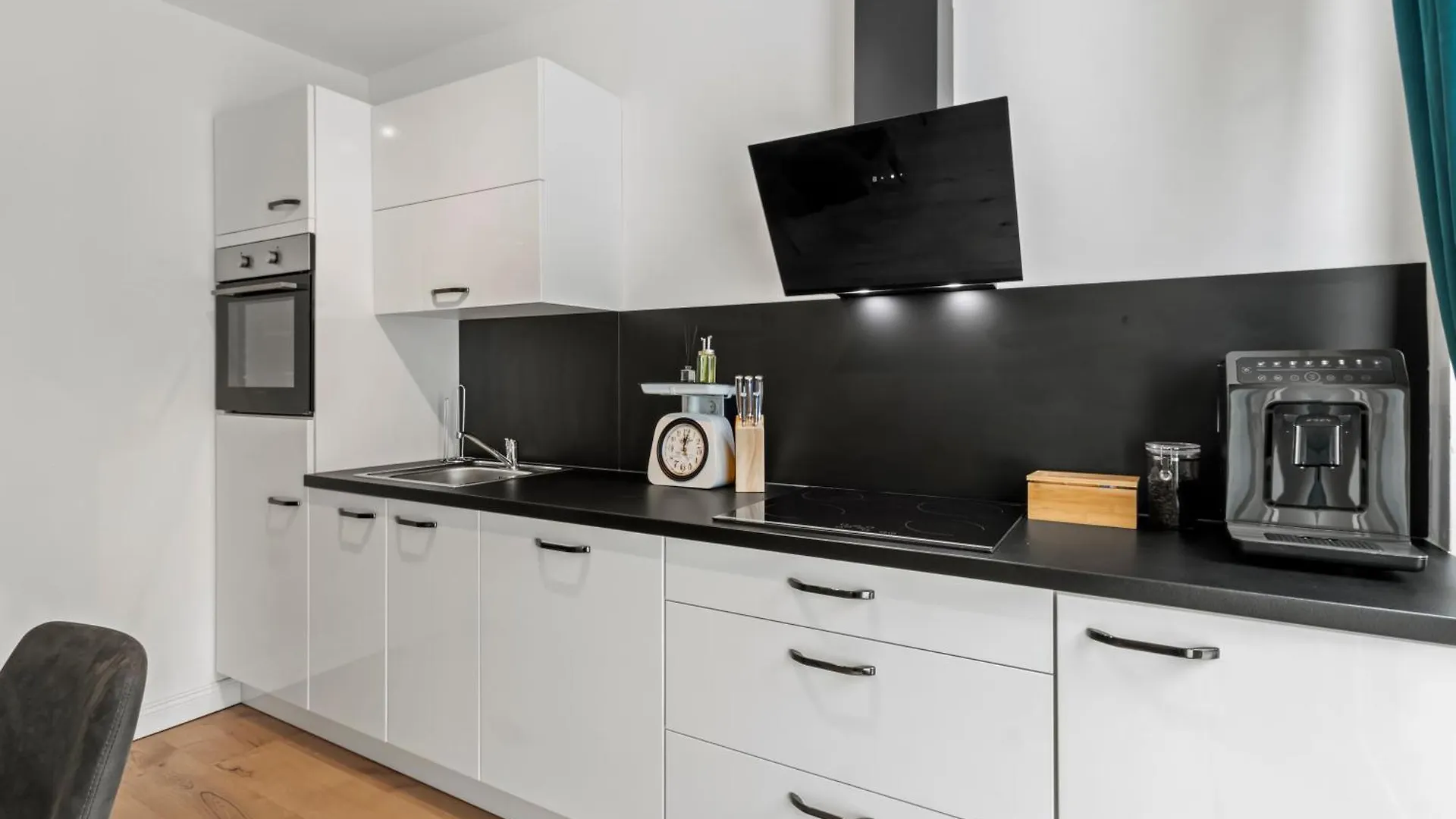 Noblenest Deluxe - Massage - Kaffee - Arbeitsplatz Apartment Vienna
